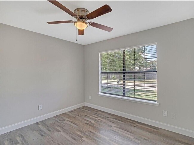 Building Photo - 1614 Doubletree Dr