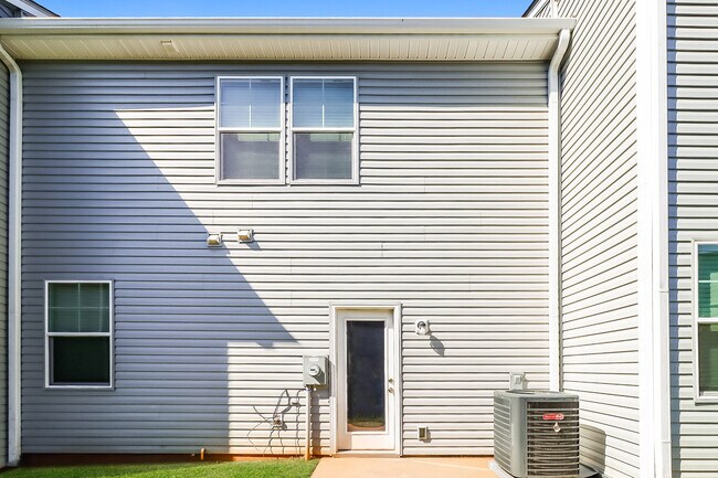 Building Photo - 929 Ranchero St