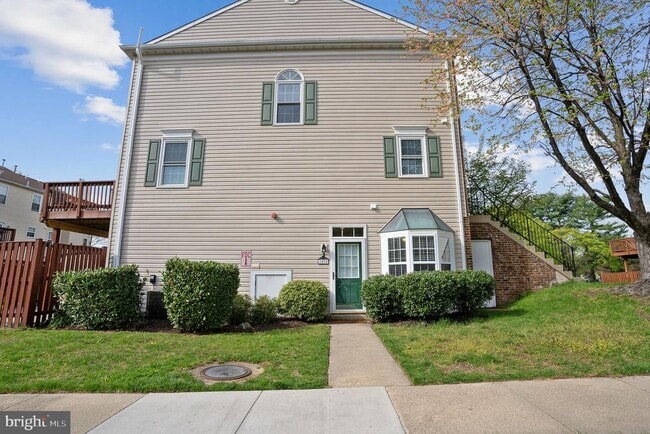 Primary Photo - 1025 Simsbury Ct