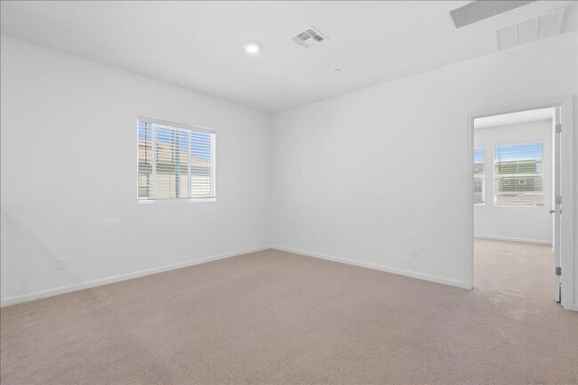 Building Photo - 1229 Rojo St