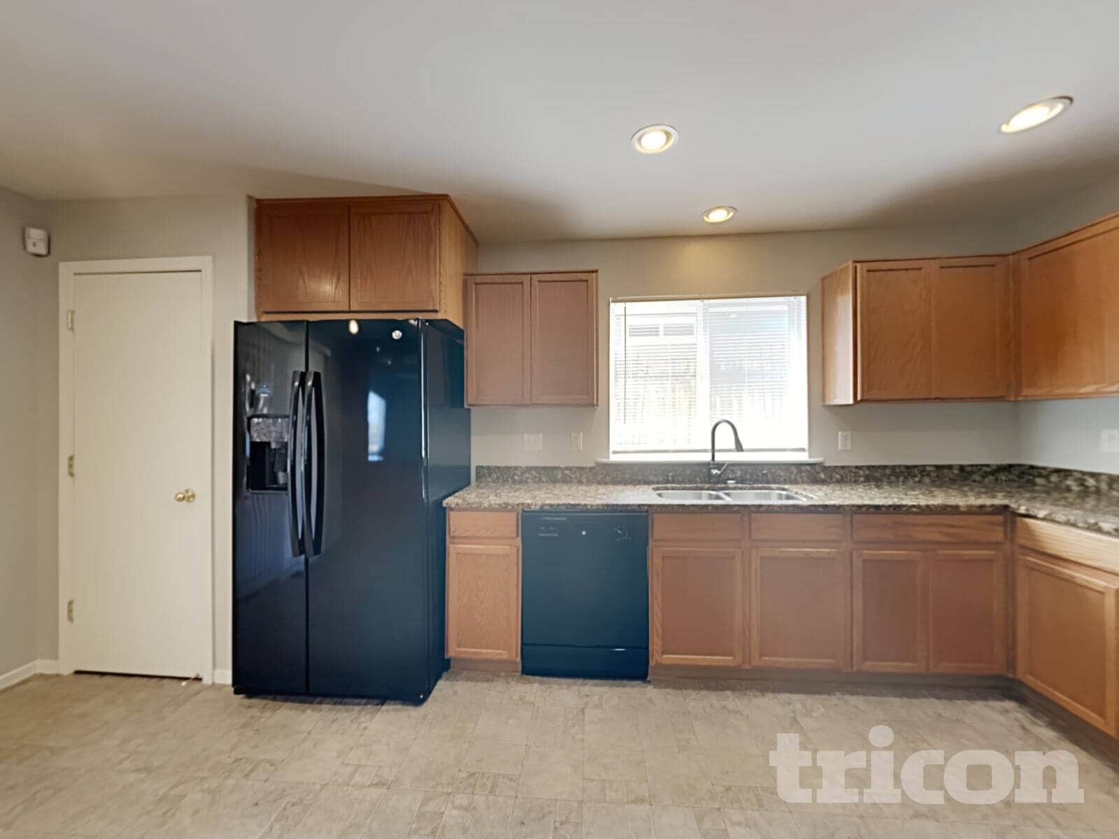 Building Photo - 8700 Winding Creek Dr