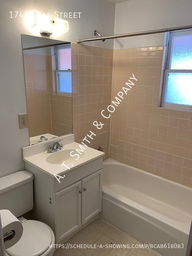 Building Photo - 1748 Lima St