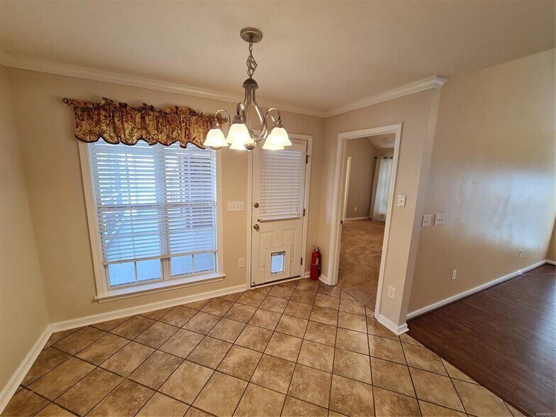 Building Photo - 1576 Hallwood Ln