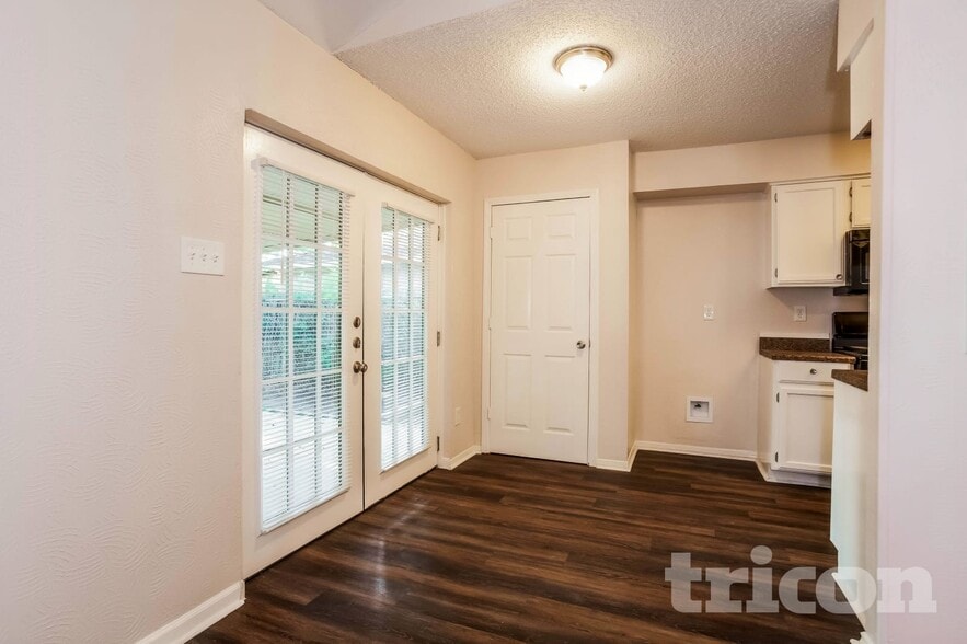 Building Photo - 12119 Fawnway Dr