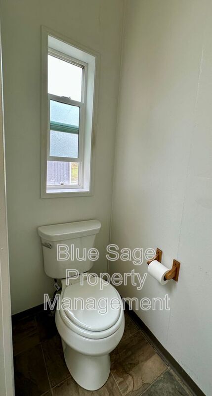Building Photo - 50 Buds Way