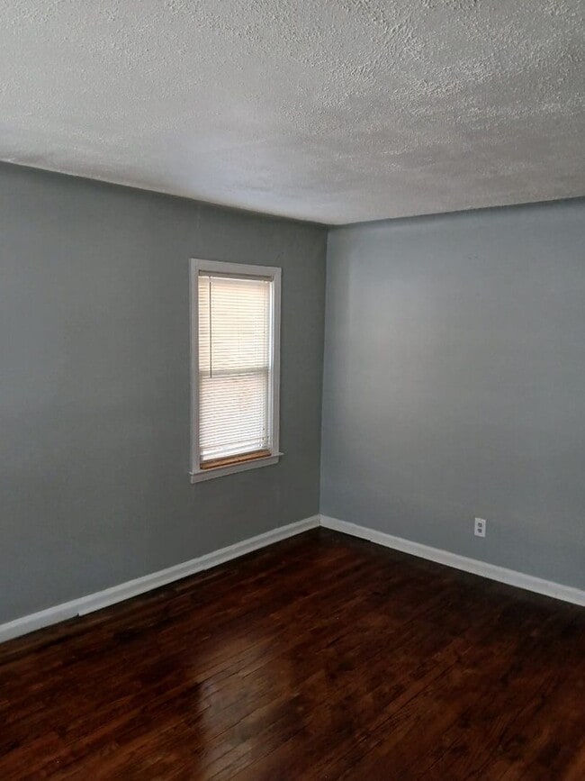 Building Photo - 12648 Mettetal St