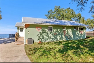 Building Photo - 3420 Lake Harney Cir