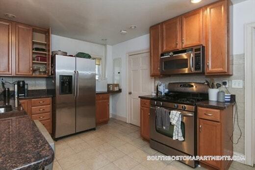 Building Photo - 162 L St