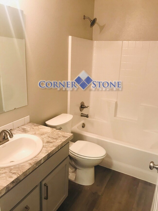 Building Photo - Great Meridian Home with Bonus Room!