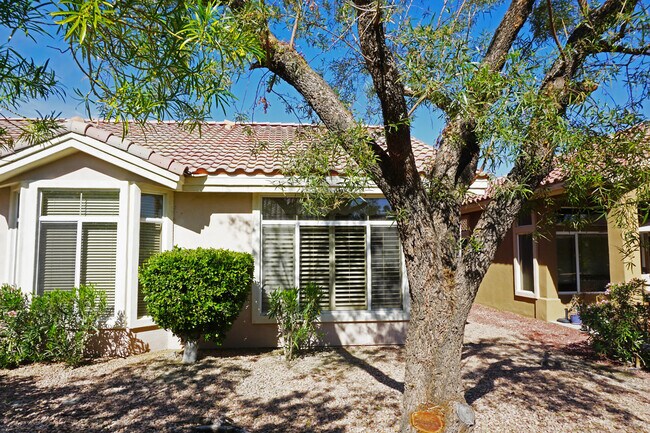 Building Photo - 78359 Moongold Rd