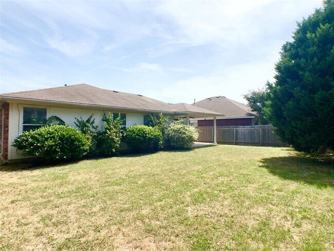 Building Photo - 2141 Pearson Way