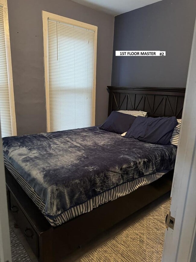 Building Photo - 2143 W 18th Pl