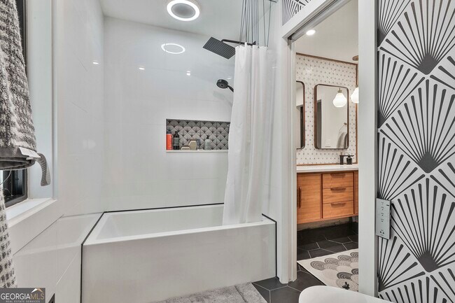 Building Photo - 115 Rolling Green