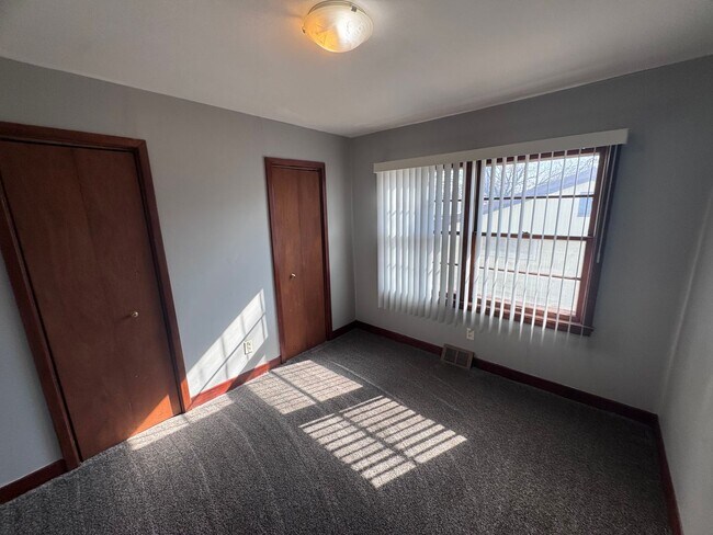 Building Photo - COMING SOON! Bright & Spacious 3-Bedroom Home with Large Backyard