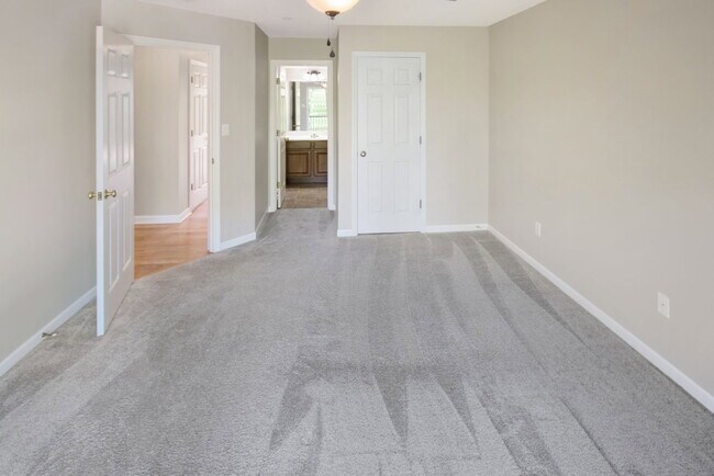 Building Photo - 284 Stonewall Creek Dr