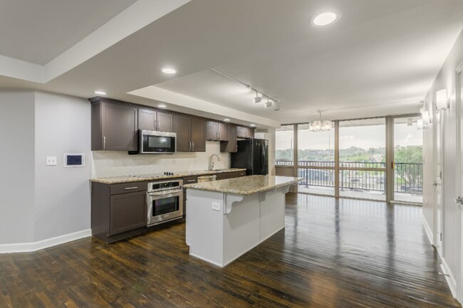 Building Photo - 600 Admiral Blvd