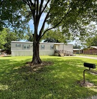 Building Photo - 45142 Sterling Rd