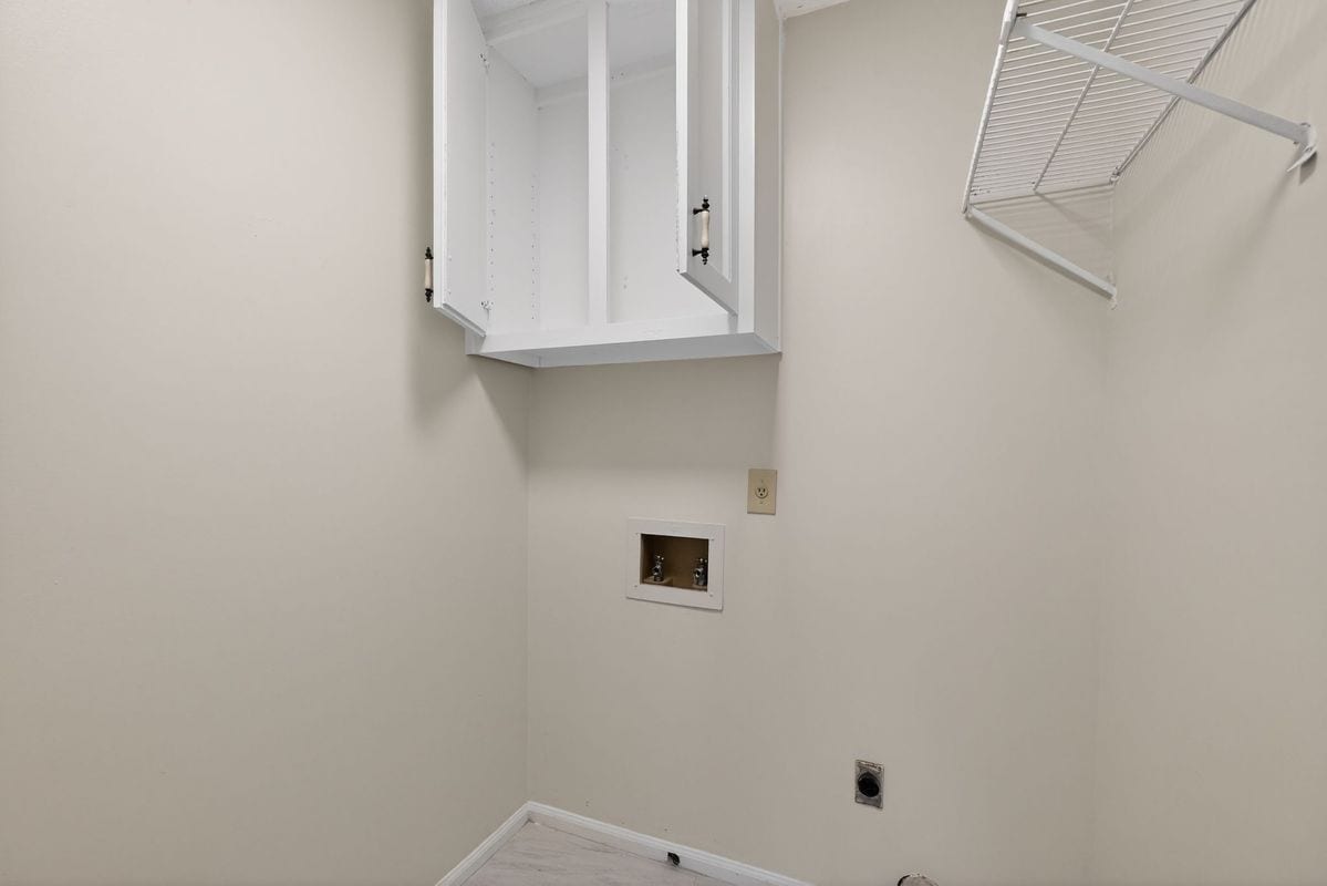 Building Photo - 898 Chippendale Ln