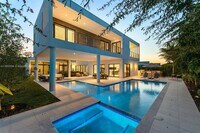 Building Photo - 16703 Botaniko Dr S