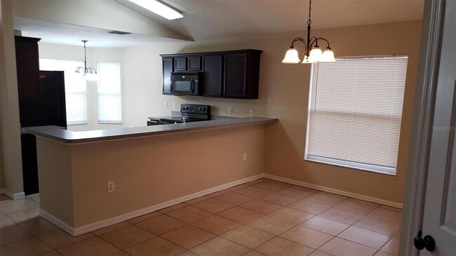 Building Photo - 636 Majesty Dr