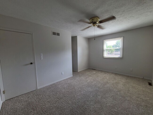 Building Photo - Charming Two Bedroom Condo in Saint Joseph