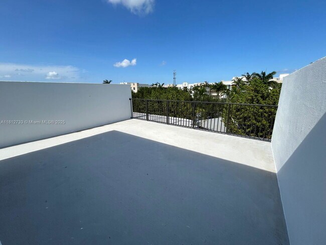 Building Photo - 26109 SW 145th Ave
