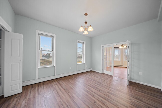 Building Photo - 3311 Pleasant Ave