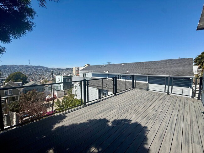 Building Photo - 1053 De Haro St