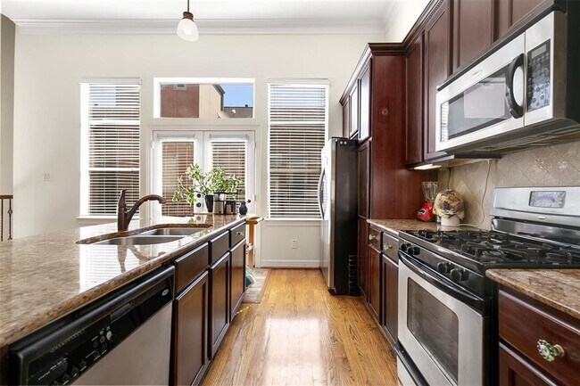 Building Photo - 4316 Eli St