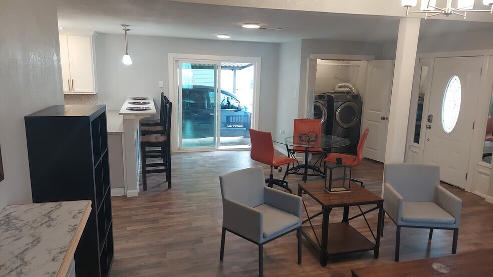 Building Photo - 1202 Anna Lee Dr