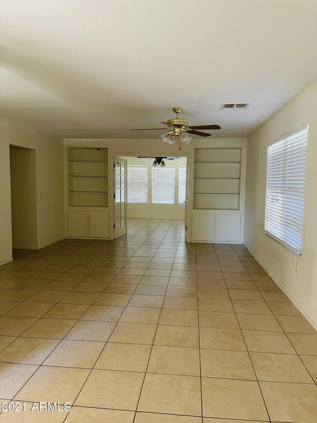 Building Photo - 10642 E Arbor Ave