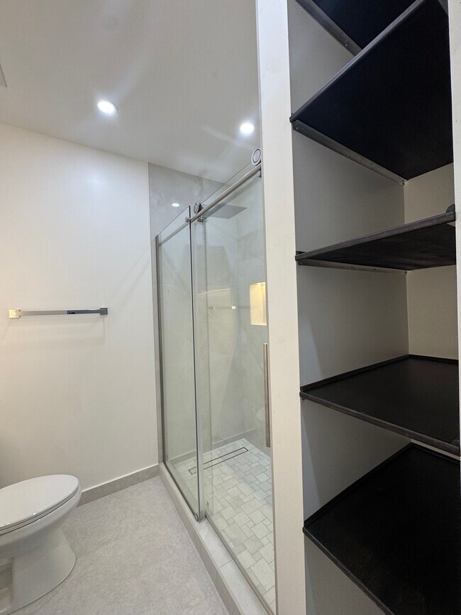 Building Photo - 8366 SW 37th St