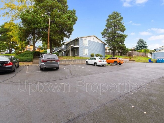 Building Photo - 6808 N Richmond Ave