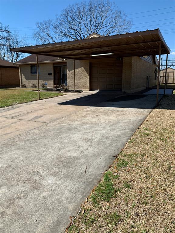 Building Photo - 15014 Hiram Clarke Rd