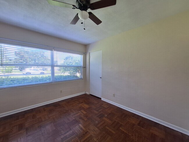 Building Photo - Stylish 4-Bedroom Belle Isle Retreat with ...