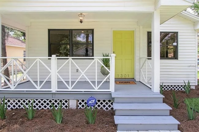 Building Photo - Fully Renovated Home in Prime Tampa Location with Fenced and Private Yard! 3bed |1.5 bath