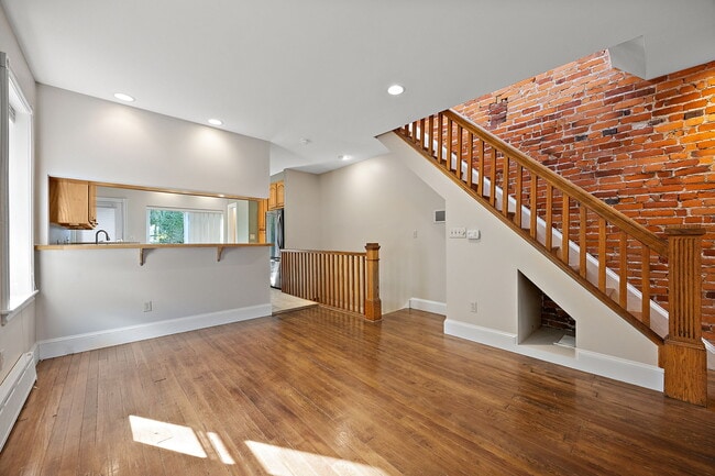 Building Photo - 1516 N Clayton St