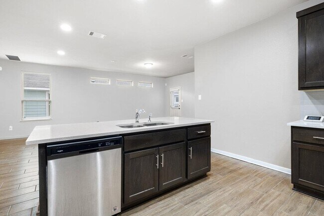 Building Photo - 236 El Dorado Rd