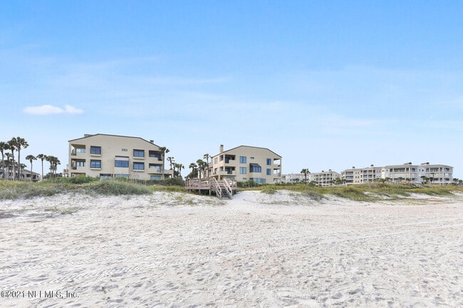 Building Photo - 805 Spinnakers Reach Dr