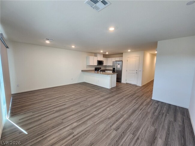 Building Photo - 6062 Lily Gdn St