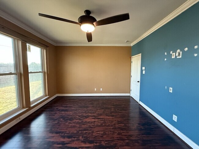 Building Photo - 117 Hanover St