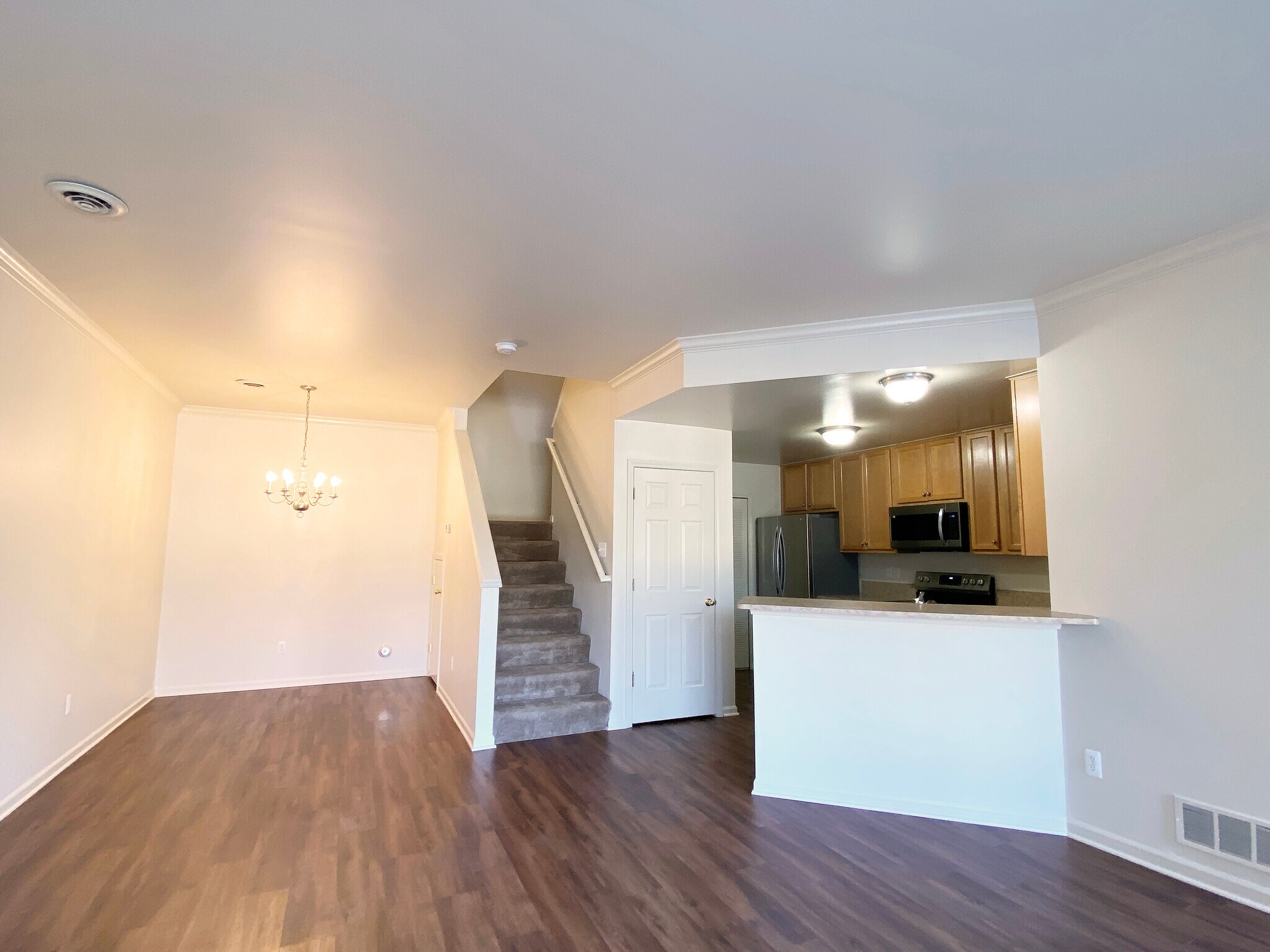 Building Photo - 2080 Cloverly Ln