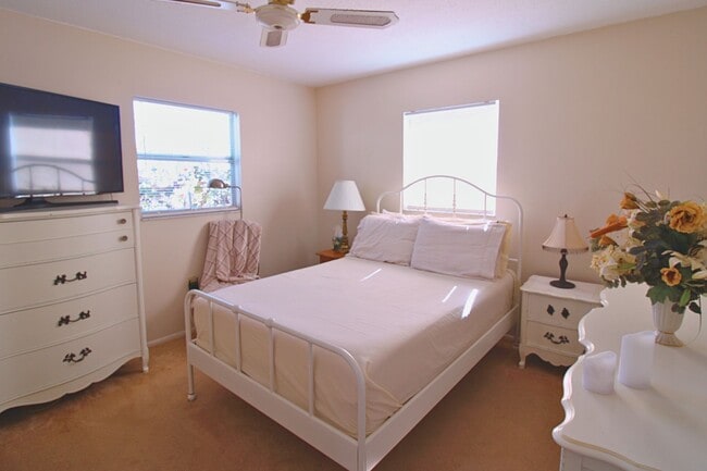 Building Photo - Charming Unfurnished 2-Bedroom Home in 55+ Community with Pool & Amenities