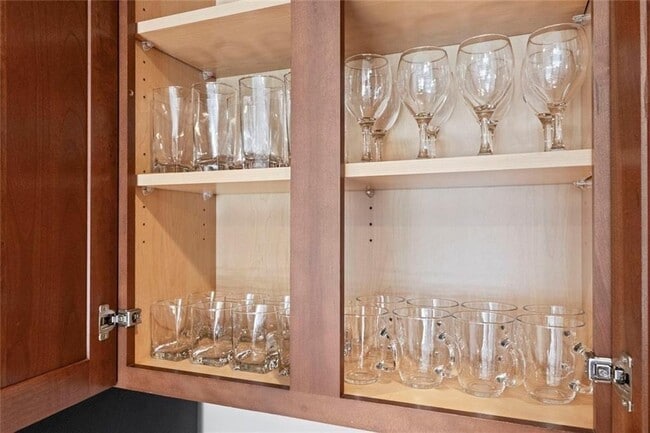 Building Photo - 1333 Victor Rd NE