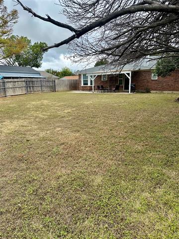 Building Photo - 6524 Blue Grass Dr