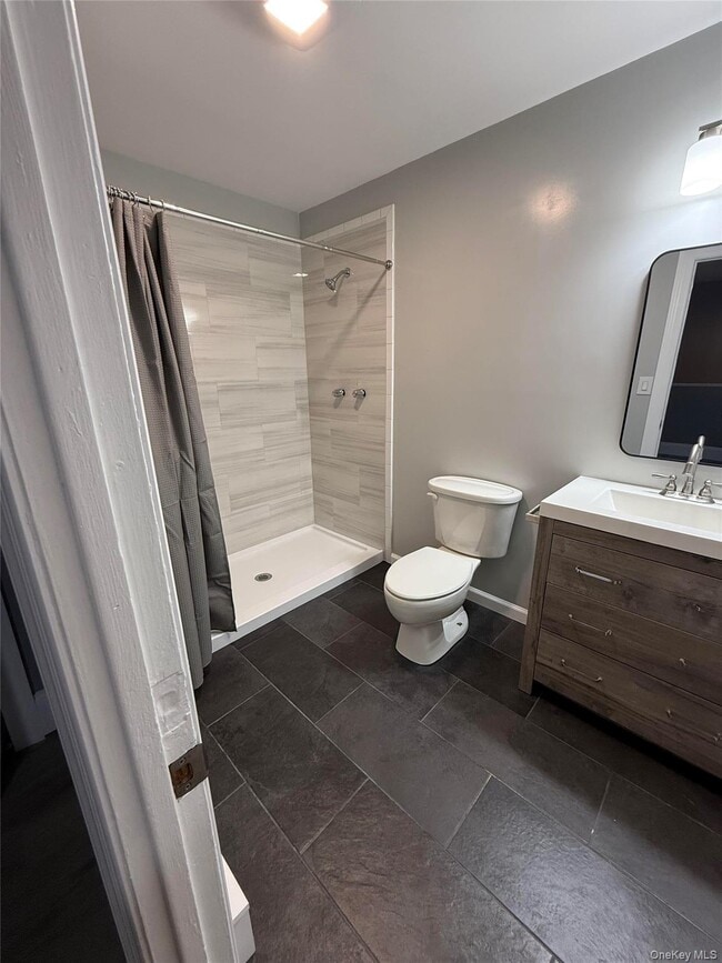 Building Photo - 30 Willow Rd