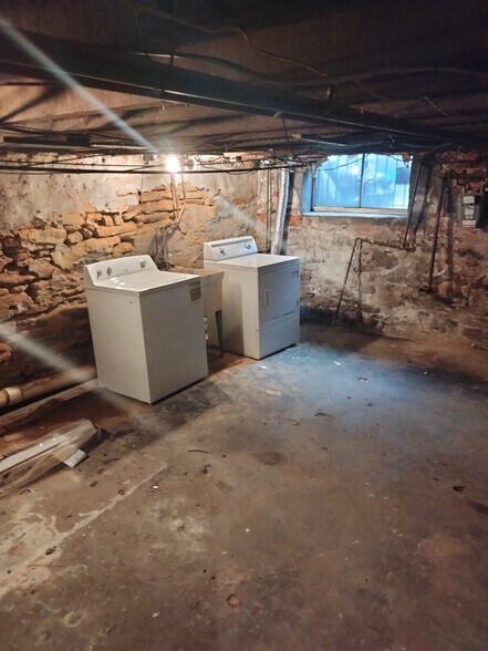 Basement W/D - 2314 S Colorado St