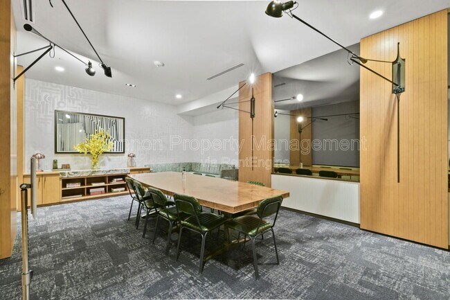 Building Photo - 4521 San Felipe St