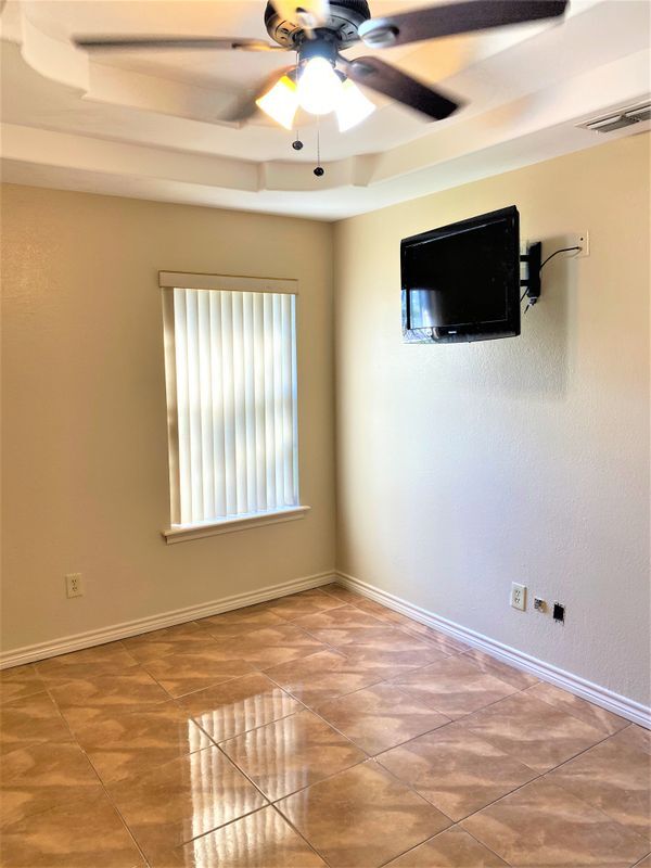 Building Photo - 3609 Raquel Ave