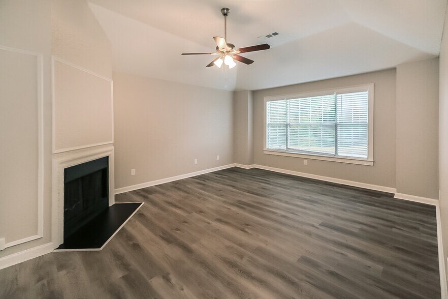 Building Photo - 17 Arbor Cove Dr